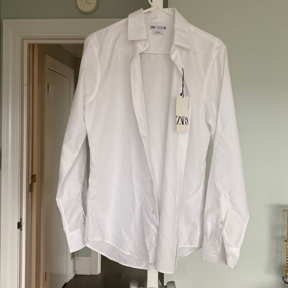 Men’s slim fit white collar shirt